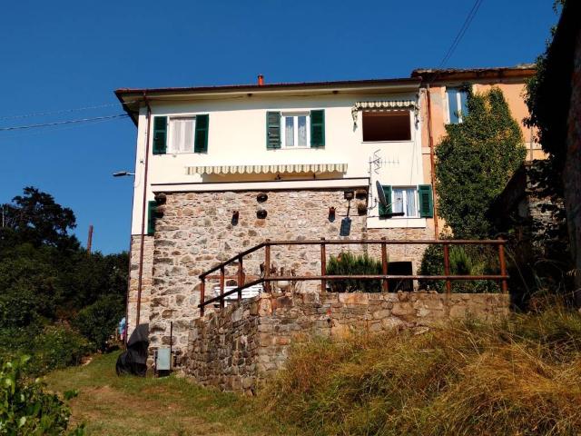 Appartamento in vendita a Riccò del Golfo di Spezia SP