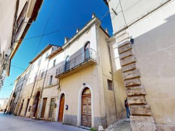 Appartamento in vendita a Rieti RI