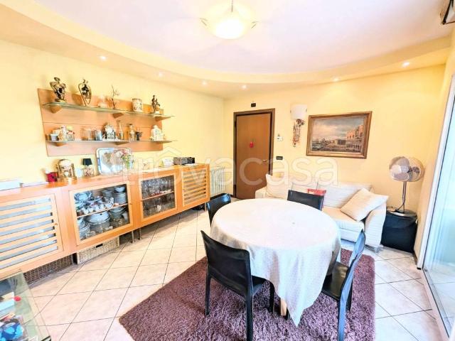 Appartamento in vendita a Rimini via del Ciclamino, Gros Le Befane