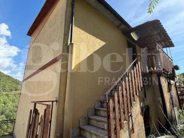 Appartamento in vendita a Rivodutri RI