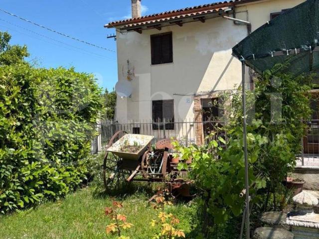 Appartamento in vendita a Rivodutri RI