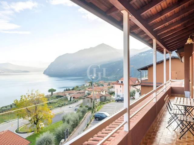 Appartamento in vendita a Riva di Solto BG