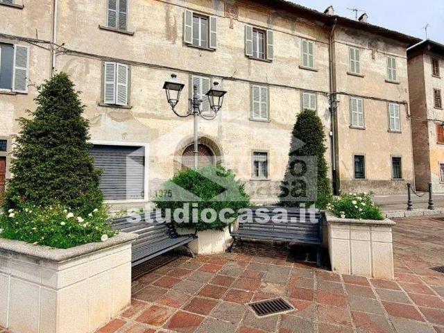 Appartamento in vendita a Riva di Solto BG