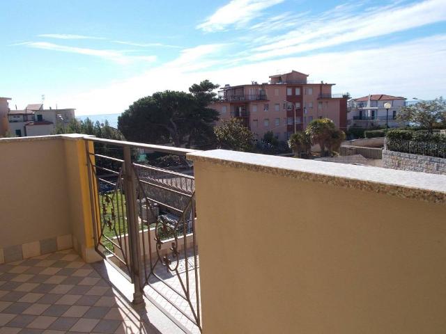 Appartamento in vendita a Riva Ligure IM