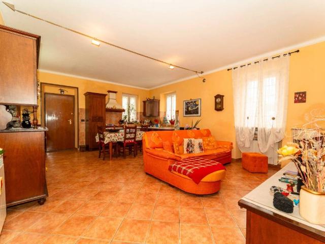 Appartamento in vendita a Riva Presso Chieri TO