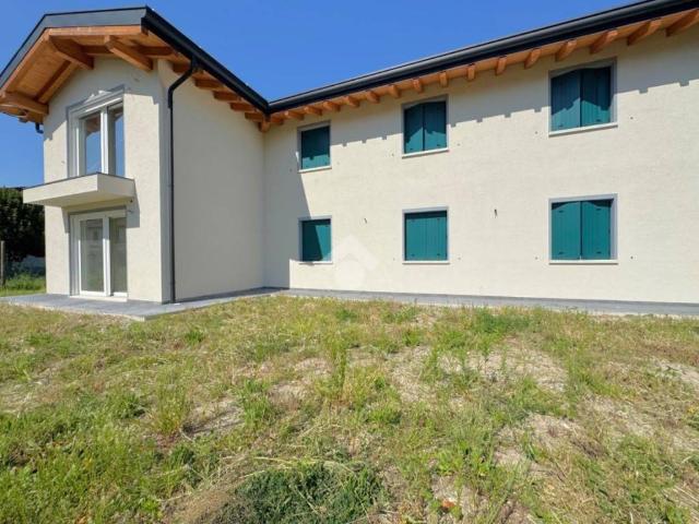 Appartamento in vendita a Rivignano Teor UD