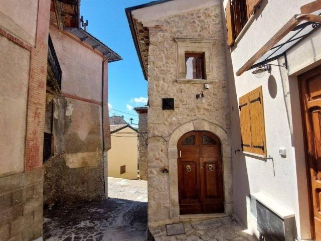 Appartamento in vendita a Rocca di Mezzo AQ