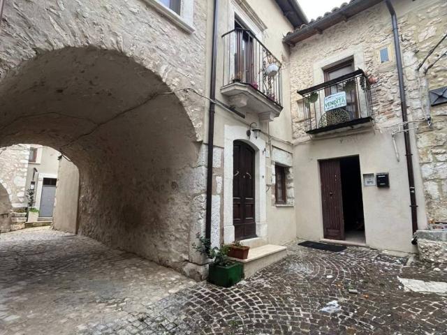 Appartamento in vendita a Rocca di Mezzo AQ