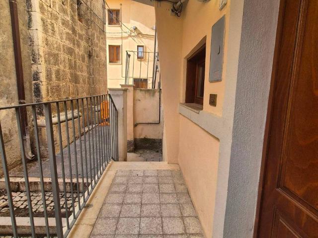Appartamento in vendita a Rocca di Cambio AQ