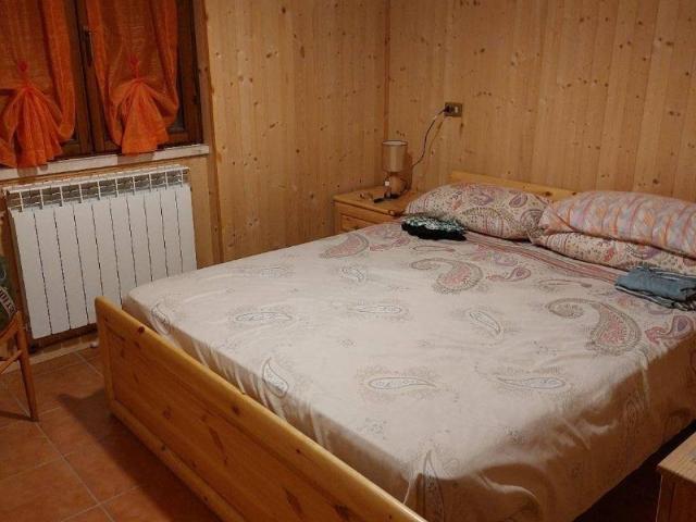 Appartamento in vendita a Rocca di Cambio AQ