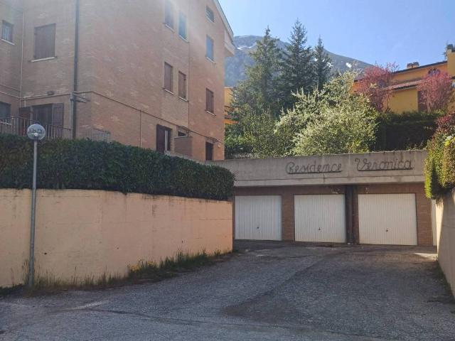 Appartamento in vendita a Rocca di Cambio AQ