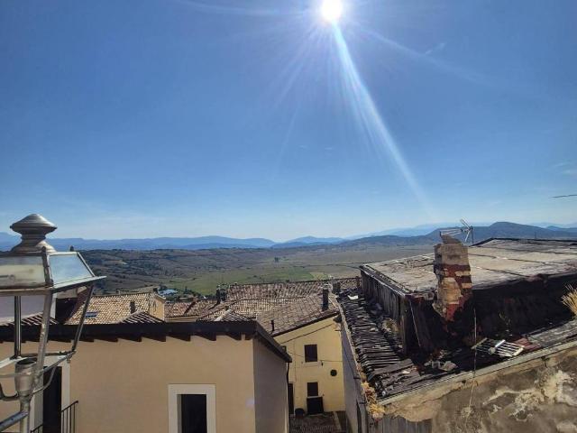 Appartamento in vendita a Rocca di Cambio AQ