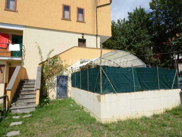 Appartamento in vendita a Rocca di Cambio AQ