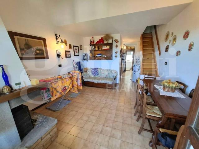 Appartamento in vendita a Rocca di Cambio AQ