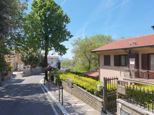 Appartamento in vendita a Rocca di Cave RM