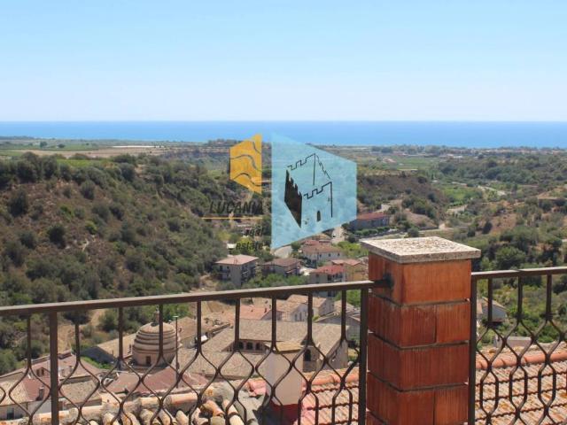 Appartamento in vendita a Rocca Imperiale CS