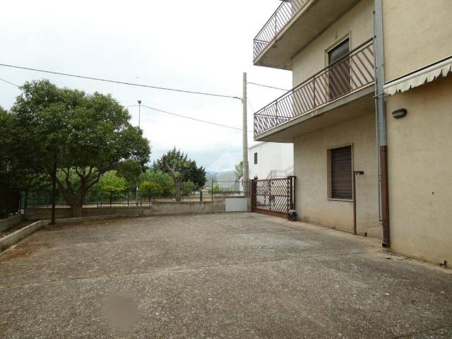 Appartamento in vendita a Rocca Imperiale CS