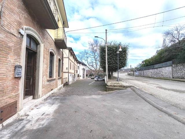 Appartamento in vendita a Roccabascerana AV