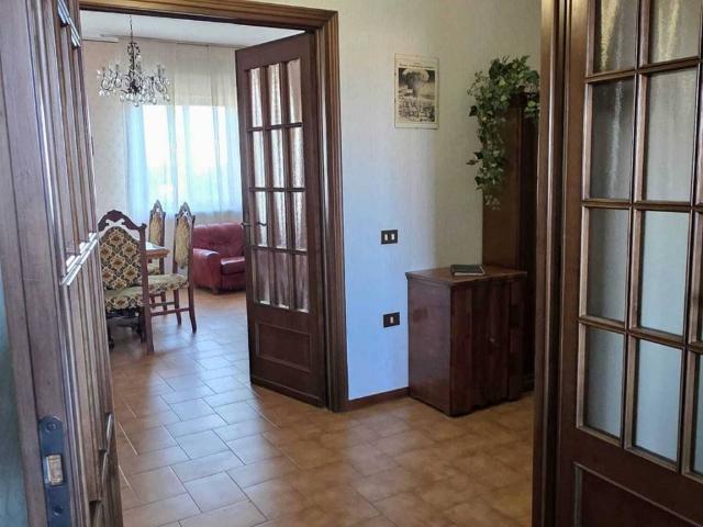Appartamento in vendita a Roccabianca PR