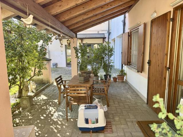 Appartamento in vendita a Roccabianca PR