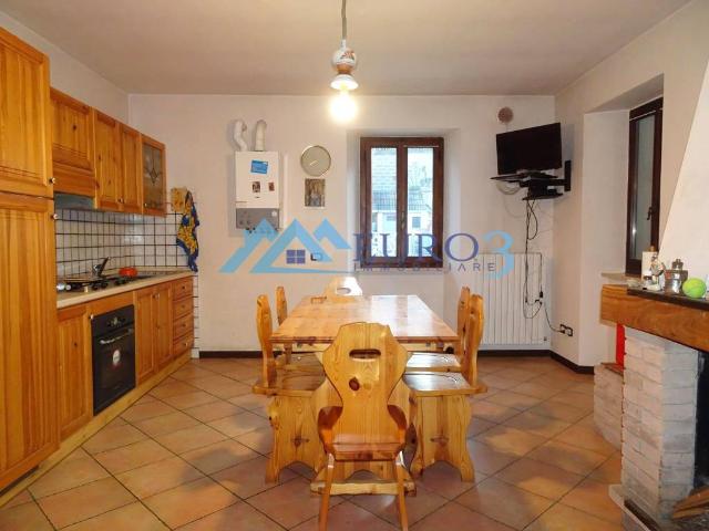 Appartamento in vendita a Roccafluvione AP