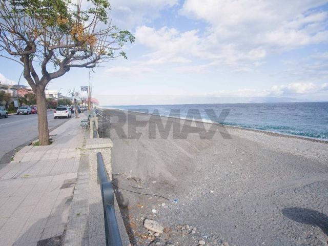 Appartamento in vendita a Roccalumera ME