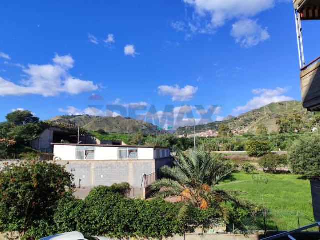 Appartamento in vendita a Roccalumera ME