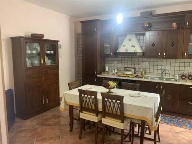 Appartamento in vendita a Roccamonfina CE