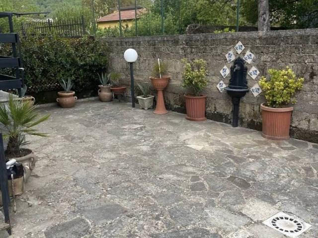 Appartamento in vendita a Roccamonfina CE