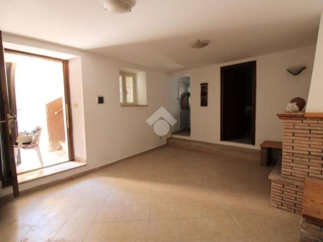 Appartamento in vendita a Roccantica RI