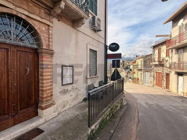 Appartamento in vendita a Roccascalegna CH