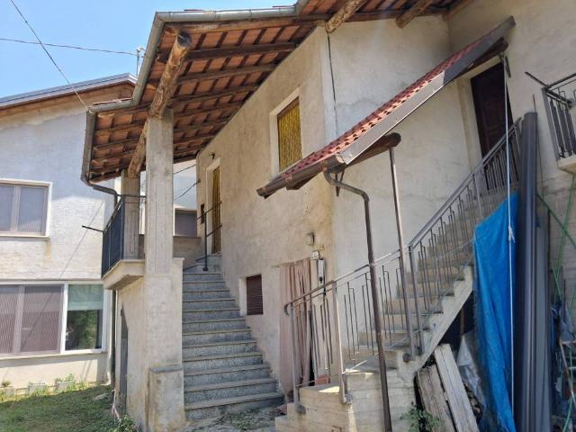 Appartamento in vendita a Roccasparvera CN