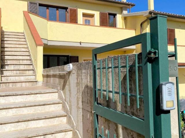 Appartamento in vendita a Roccastrada GR