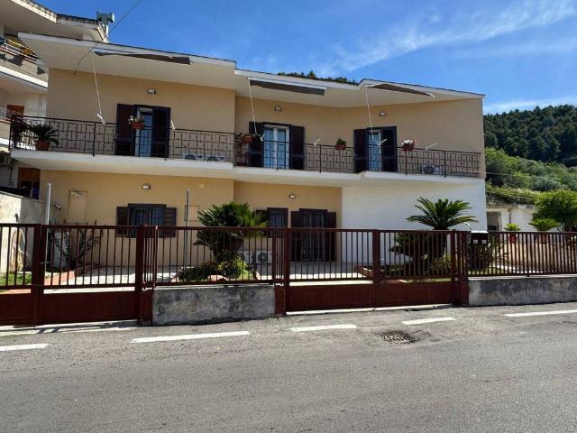 Appartamento in vendita a Roccarainola NA