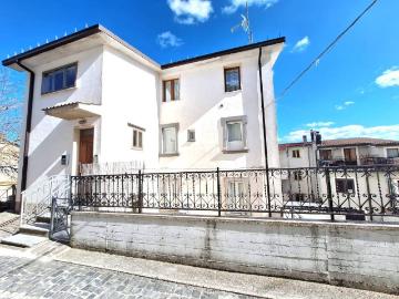 Appartamento in vendita a Roccaraso AQ