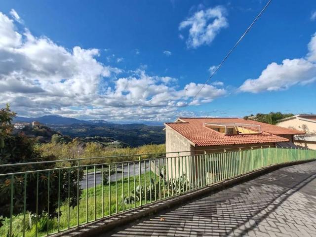 Appartamento in vendita a Roccavaldina ME