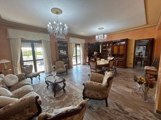 Appartamento in vendita a Roccella Ionica RC