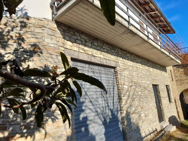 Appartamento in vendita a Roascio CN
