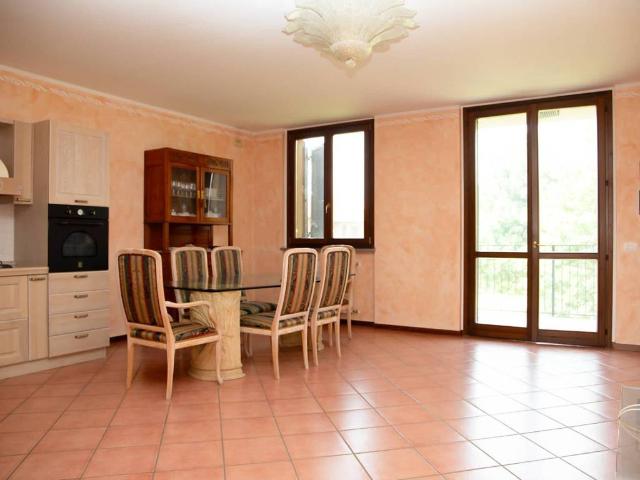 Appartamento in vendita a Robecco sul Naviglio MI