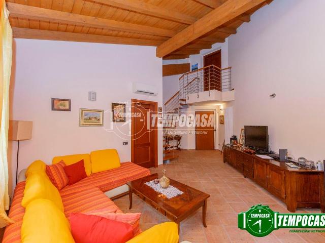 Appartamento in vendita a Rognano