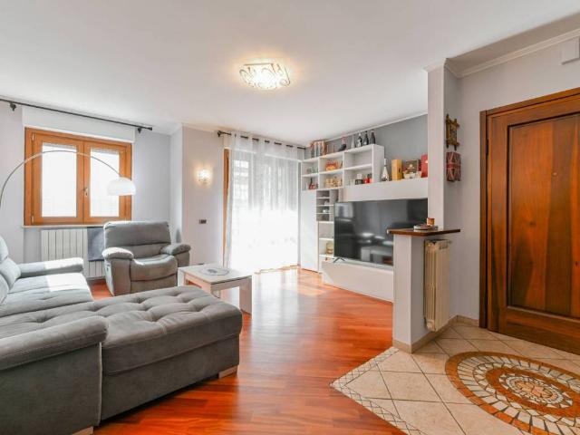 Appartamento in vendita a Rodano MI