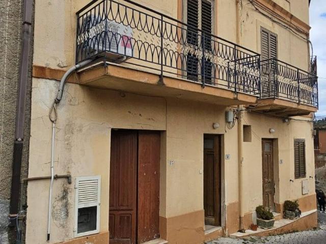 Appartamento in vendita a Rodì Milici ME