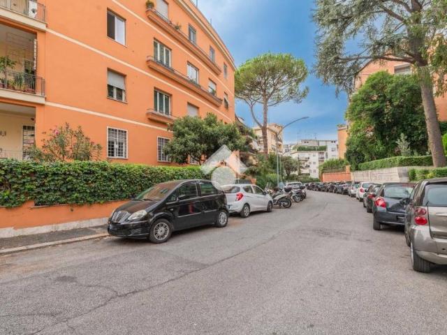 Appartamento in vendita a Roma, Medaglie d'Oro