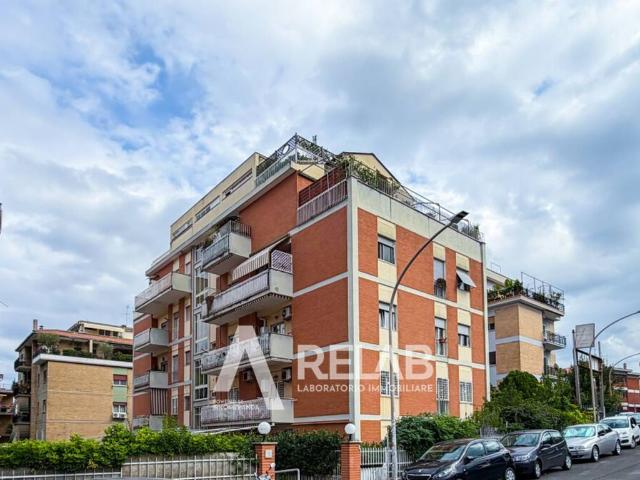 Appartamento in vendita a Roma RM