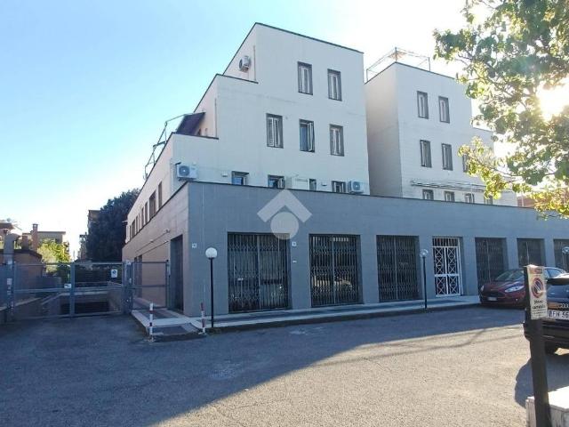Appartamento in vendita a Roma RM