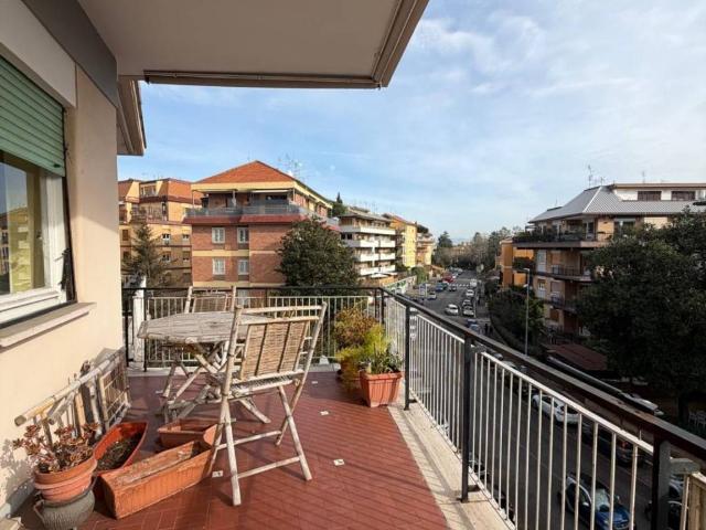 Appartamento in vendita a Roma RM