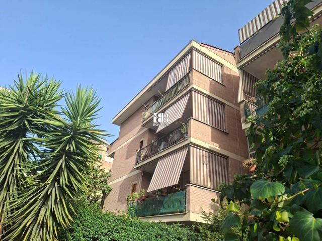 Appartamento in vendita a Roma RM