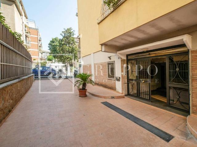 Appartamento in vendita a Roma RM