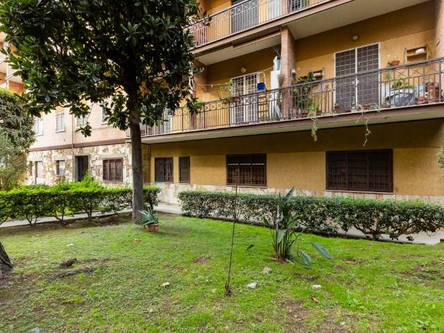 Appartamento in vendita a Roma RM