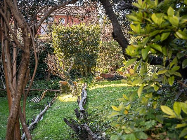 Appartamento in vendita a Roma RM